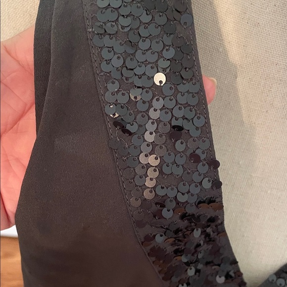 Old Navy Black Sequin Details V-Neck Women's Polyester Tank Top Layering L EUC - Picture 3 of 6
